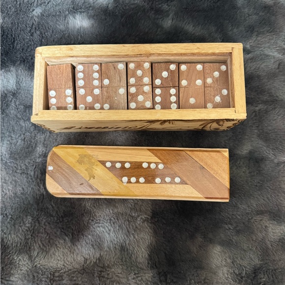 Wood dominos - Picture 7 of 7